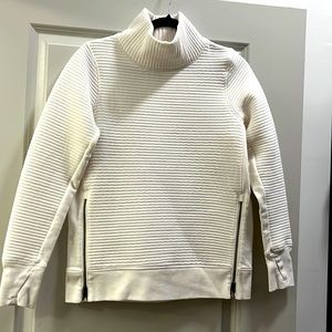Snowbunny Pullover